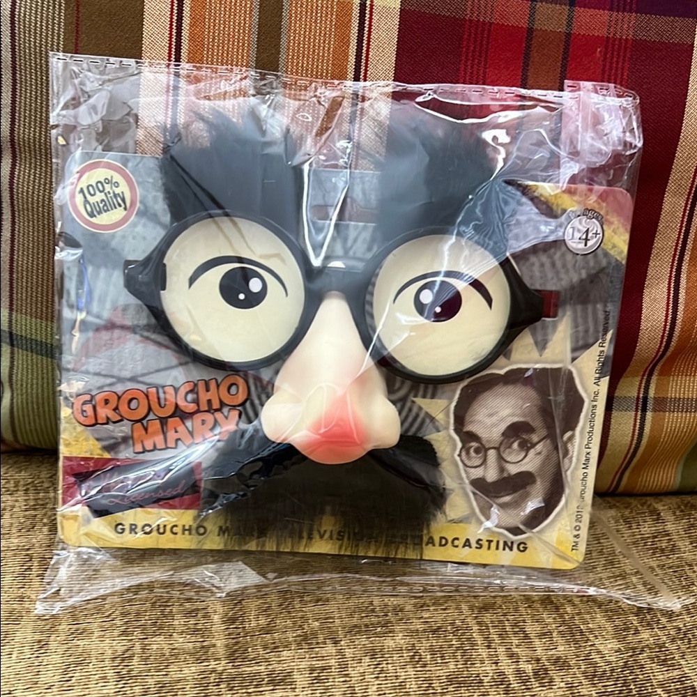 NWT Groucho Marx Costume Glasses with Nose and Mustache